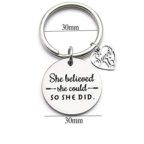 Inspirational 16th Birthday Keychain for Daughter, Zuster, Vriendin, Familie, Verjaardag Gift Girls, Ze geloofde dat ze kon dus ze deed, Silver, M