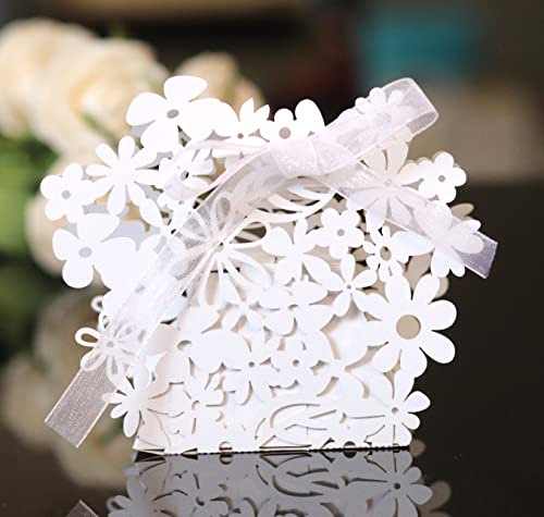 50 stuks Hollow Flower Cadeaudozen, Bonbonniere Doos, Cadeaudoosje, Gasten Cadeau, Opvouwdoosje voor bruiloft, Doop, Verjaardag, Feestelijke, Favor, Tafel decoratie, Bruidspaar, Cadeauverpakking, Wit