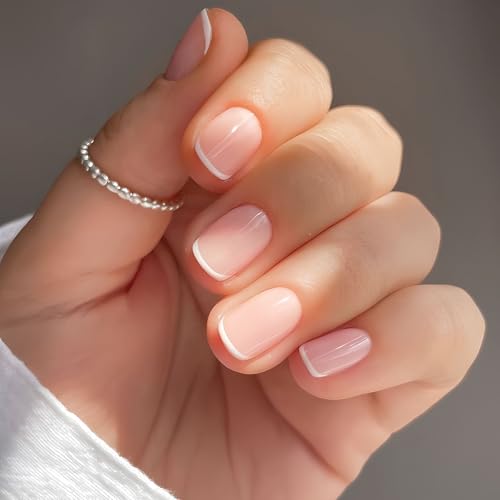 24 stuks Franse Valse Nagels Pers op Nagels Volledige dekking Franse Tip kunstmatige Nagels met lijm Naakt White Square lijm Nagels Kort voor vrouwen Meisjes Nagels Art