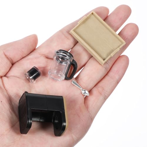 4 Piece Dollhouse Miniatuur Koffiezetapparaat, 1:12 Mini Koffiezetapparaat, Plastic Koffiebeker Spoon Tray Poppenhuis Decoratie 1:12 Poppenhuis Decoratie Rol Spelen voor Poppenhuis 4