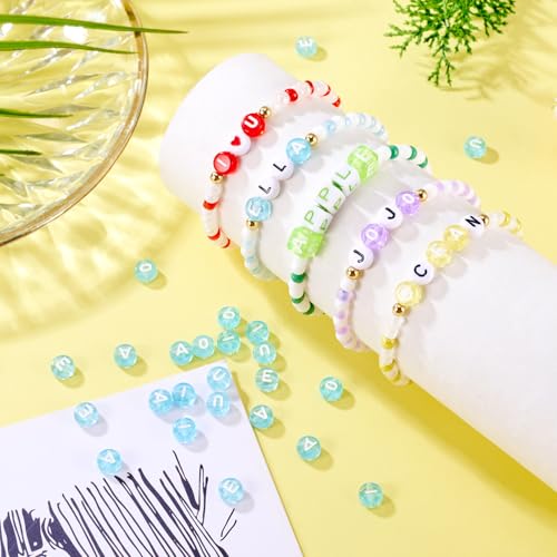 100 st Transparante acryl brief kralen 7mm platte ronde schijf alfabet kralen A/E/I/O/U blauwe eerste brief kralen knipperen voor vriendschap armband sieraden maken