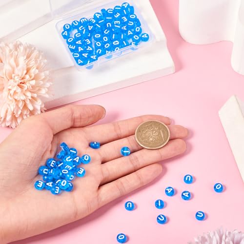 100Stuks Acryl Letter Kralen 7mm Transparante Platte Ronde Schijf Klinker Alfabet Pony Kralen 1.6mm Gat voor DIY armband ketting sieraden ambachten maken, Blauw 5