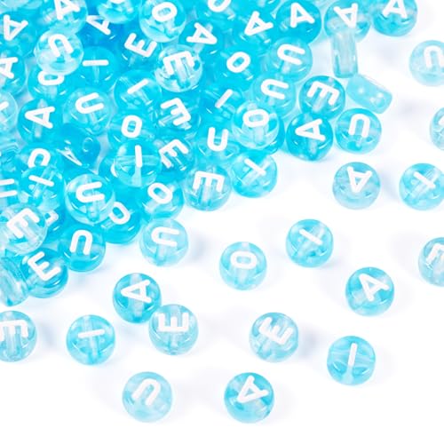 100 st Transparante acryl brief kralen 7mm platte ronde schijf alfabet kralen A/E/I/O/U blauwe eerste brief kralen knipperen voor vriendschap armband sieraden maken