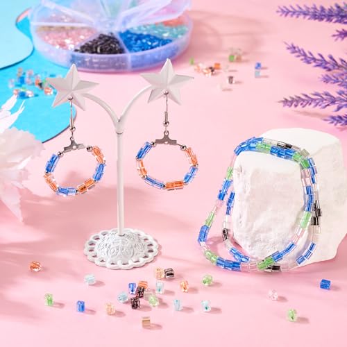 120G Vierkante Glazen Zaad Kralen 8 Kleuren Transparant Glas Vierkante Gat Losse Spacer Kralen 4mm Vierkante Glazen Kralen voor DIY armband ketting sieraden maken