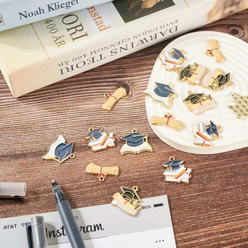16 st. Afstuderen Email Charms Afstuderen Cap Diploma boek hangers Legering Teacher Hangen Ornament voor sieraden Craft Ketting Keychain armband DIY Vrouwen, Metaal Emaill, Geen edelsteen 4